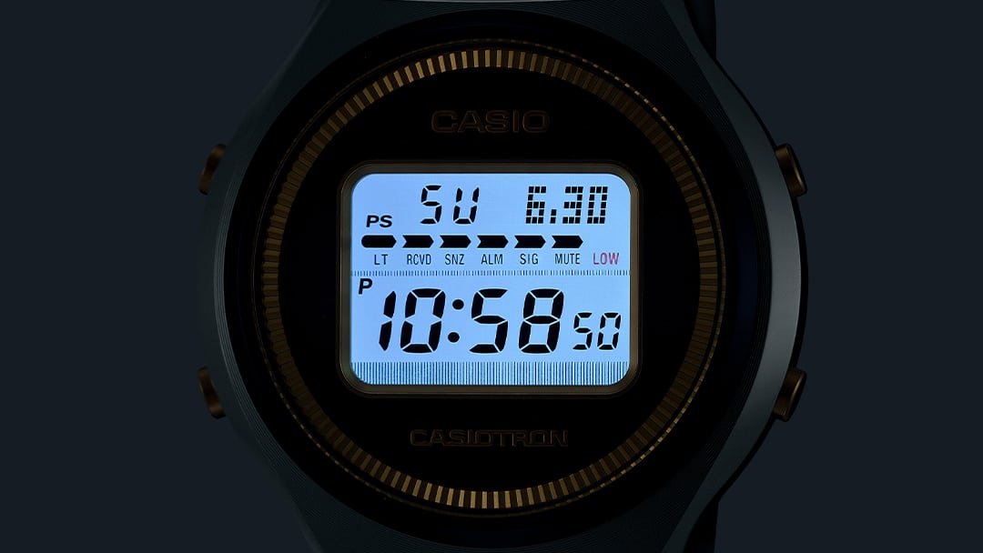 Super Illuminator (high-brightness full-auto LED backlight) for maintaining watch readability in the dark